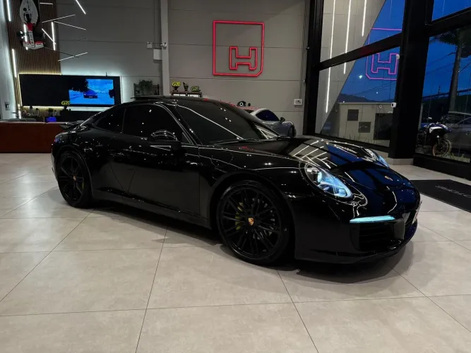 Porsche 911 Carrera 3.0 24V H6 PDK 2019