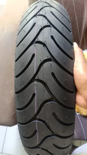 Pneu traseiro da Twister
