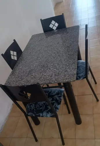 Para montar casa. Mesa, sofá, Rack, 2 camas e 2 Roupeiros, guarda-roupa, tudo novo!