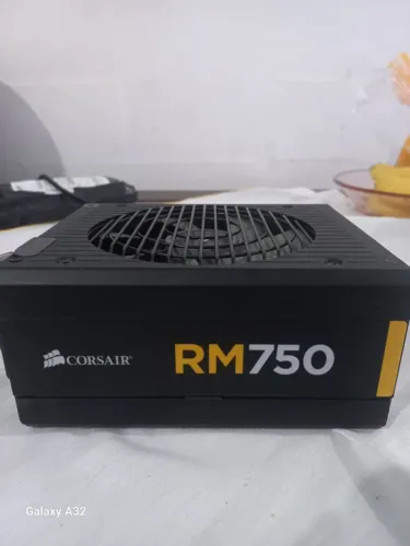 Fonte corsair 750w
