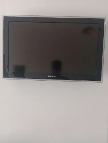 Tv Samsung lcd 32 só pra aproveitar peça