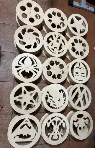 Carretilhas de madeira