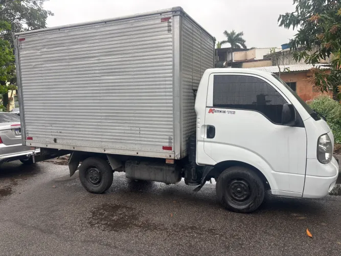 Vendo Kia Bongo k2500 baú refrigerado