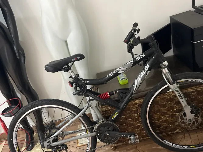 Bicicleta aro 240 caloi pra ir rápido no precinho