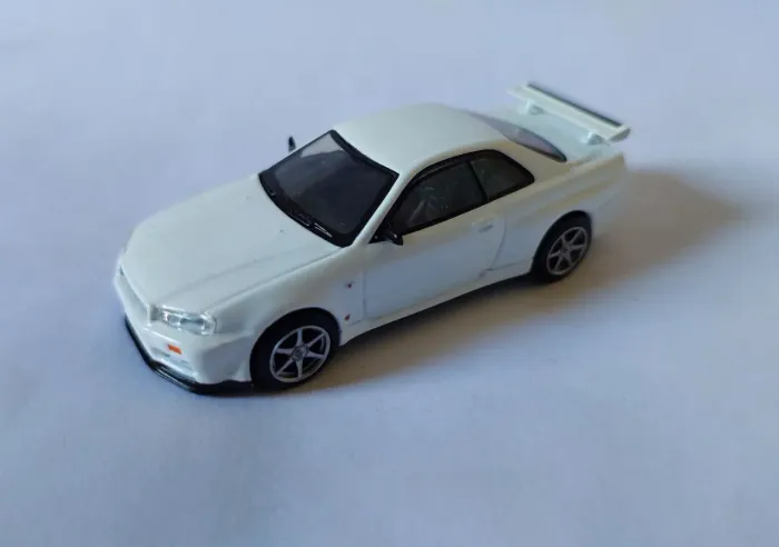 Mini Gt Nissan Skyline GT-R R34<br>Escala 1.64<br>Pneus de borrach