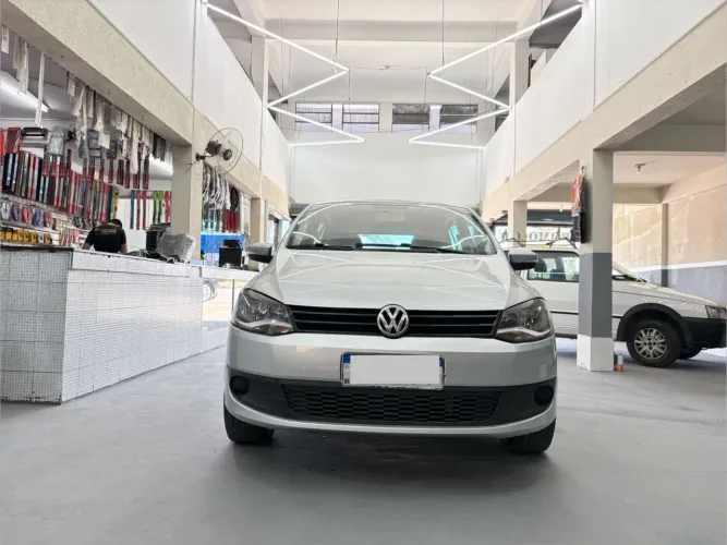 Volkswagen Fox 1.0 MI Total Flex 8V 5P 2014
