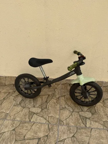 Bicicleta de equilíbrio BTWIN