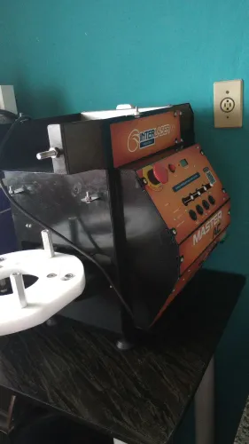Vendo modeladora de salgados 