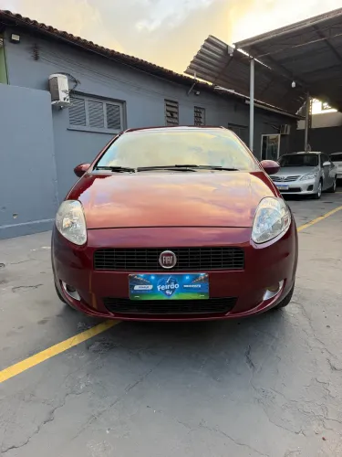 Fiat Punto Attractive 1.4 Fire Flex 8V 5P 2011