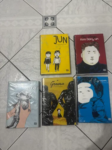 HQ - Grama, A Espera, Jun, Cães e Meu Querido Kim Jong-un
