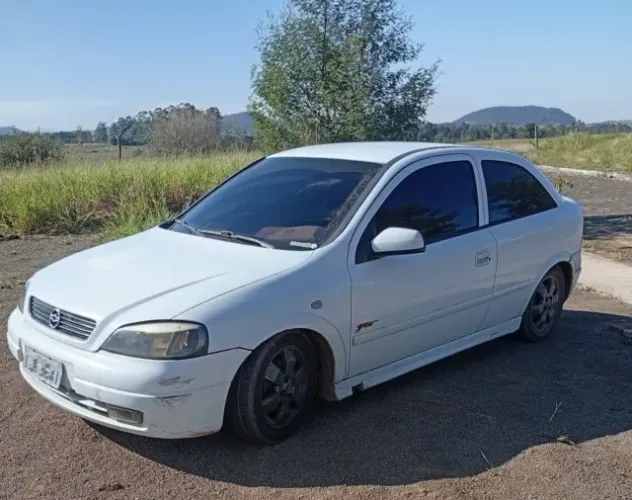 Chevrolet Astra 2.0/ CD/ GLS 2.0 MPFI 16V 3P 2001