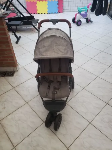 Carrinho de Bebê  ABC Design Seminovo (excelente estado)