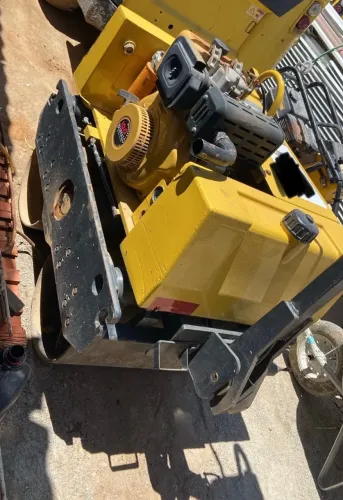 VENDO ROLO COMPACTADOR