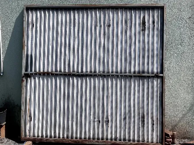 Portão 2,50x2,50 (aproximadamente)