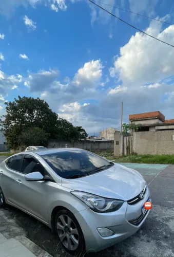 Hyundai Elantra GLS 1.8 16V Aut. 2012