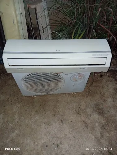 Ar condicionado usado em ótimo estado vendo instalado por 1000 reais