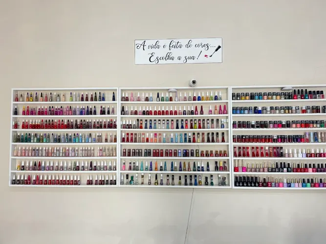 Expositor de esmaltes/ carrinhos/ objetos coleção