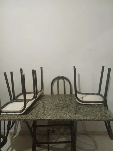 Mesa de 4 lugares