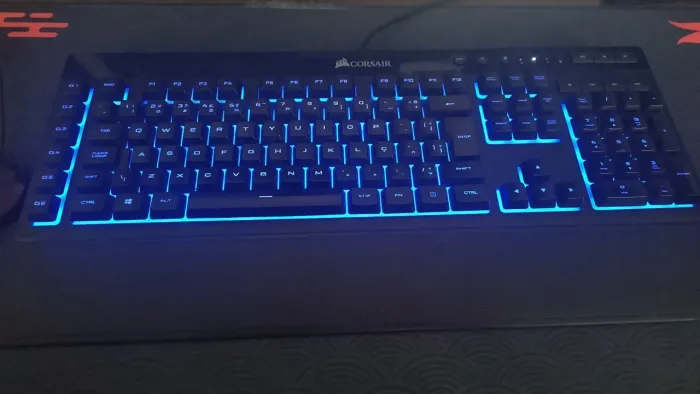 Teclado Corsair K55 RGB