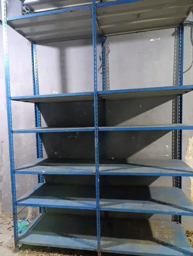 OPORTUNIDADE: Lote com 45 estantes de ferro ( Grande Porte)