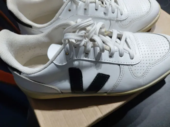 Vendo Tênis Vert Couro Branco tam 40