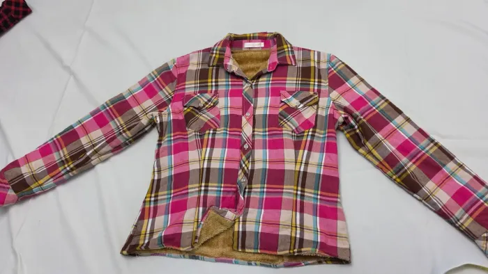 Camisa feminina apeluciada