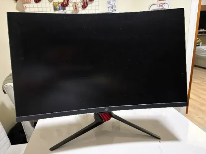 Monitor Gamer Curvo ASUS ROG Strix XG32VQ