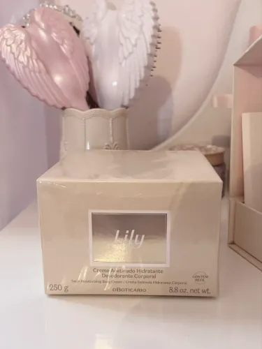 creme acetinado hidratante lily o boticário