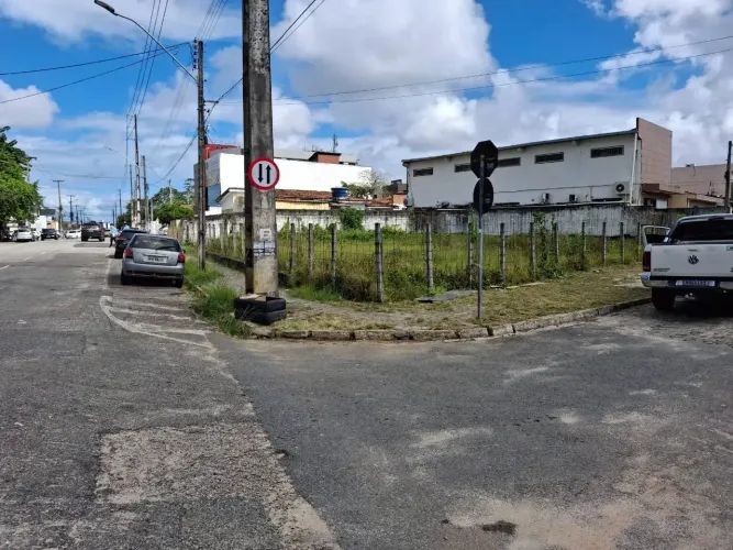 Terreno na Torre com 560 m²