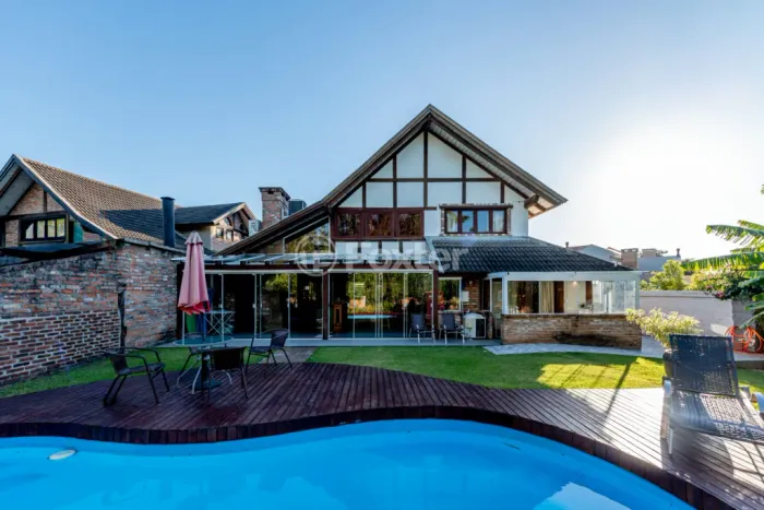Casa em Condomínio à venda Avenida Juca Batista, Chapéu do Sol - Porto Alegre