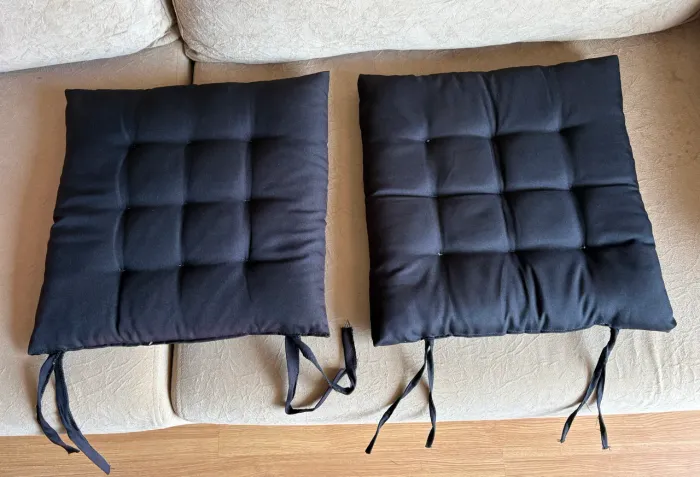 8 Almofadas com amarrações para cadeiras