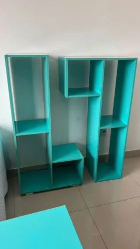 Estante com nichos 