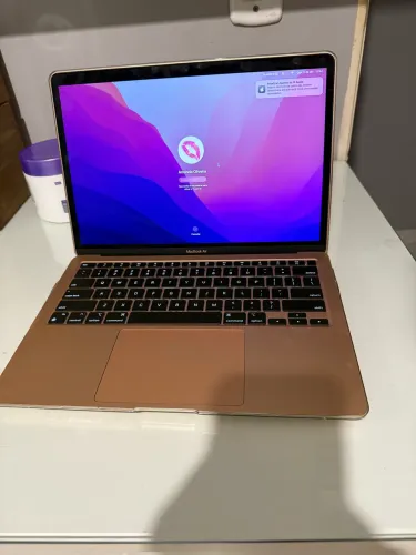 Apple MacBook Air M1 2020 A2337 Ouro 13" 2560 px x 1600 px Apple M1 8GB de Ram