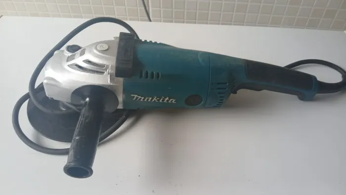 Lixadeira industrial profissional