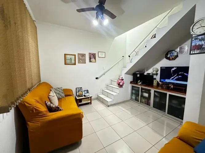 Sobrado à venda, 3 quartos, 1 suíte, 1 vaga, Rádio Clube - Santos/SP