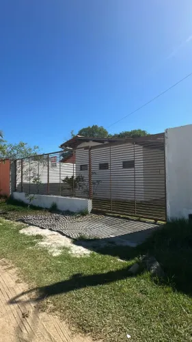 Alugo casa para temporada,no condomínio Enseada Nuvem Azul com 2 suítes e mais um quarto e