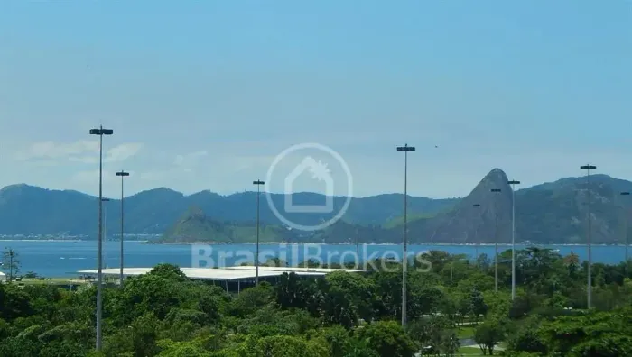 Conjuntop comercial na Glória com 6 vagas de garagem