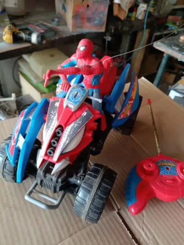 Carro controle homem aranha