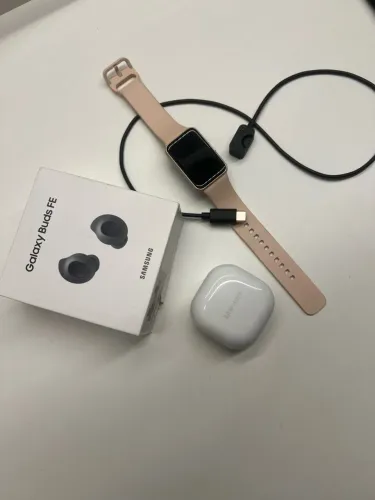 GALAXY FIT BIT 3 + FONE GALAXY BUDSFE