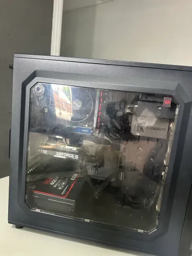 Vendo kit- processador, placa mãe e memória ram. Gabinete de brinde 
