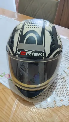 Capacetes Norisk e Pro Tork