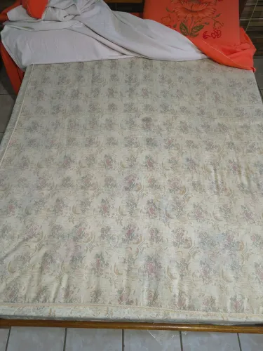 Vendo esse colchão em bom estado de uso.e usado,