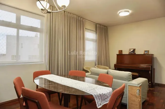 Apartamento à venda no bairro Silveira