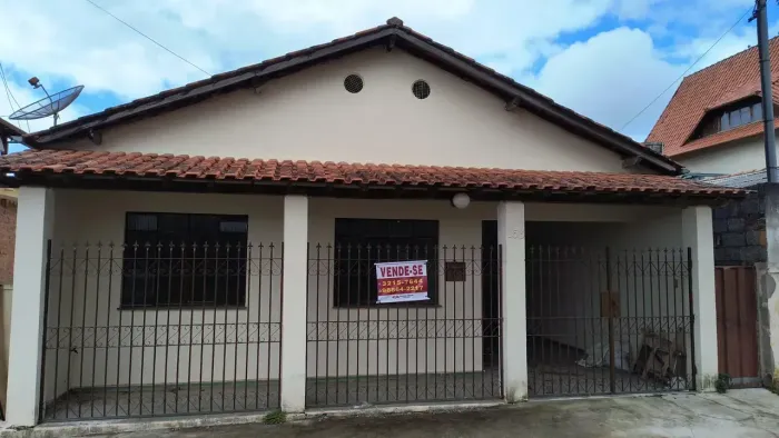 Imóvel para aluguel e venda tem 120 metros quadrados com 3 quartos em Centro - Ibertioga -