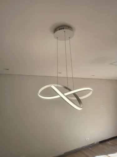 Lustre em led branco morno