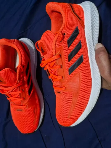 Tenis adidas