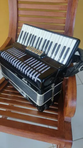 ACORDEON SANFONA SCALA 80 BAIXOS ( ACEITO CARTÃO DE CRÉDITO)