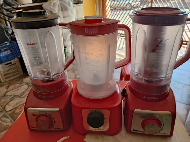 Liquidificadores R$80 cada