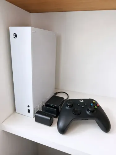 ? Xbox Series S 512GB + Acessórios - R$ 1.500