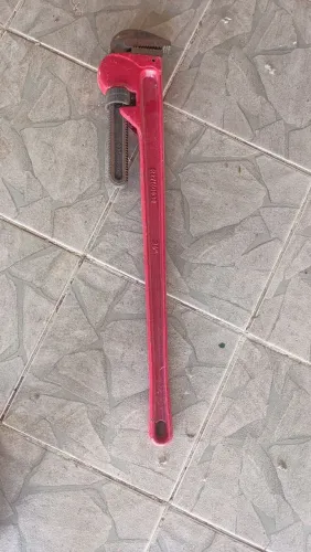 Chave grifo para tubos usada